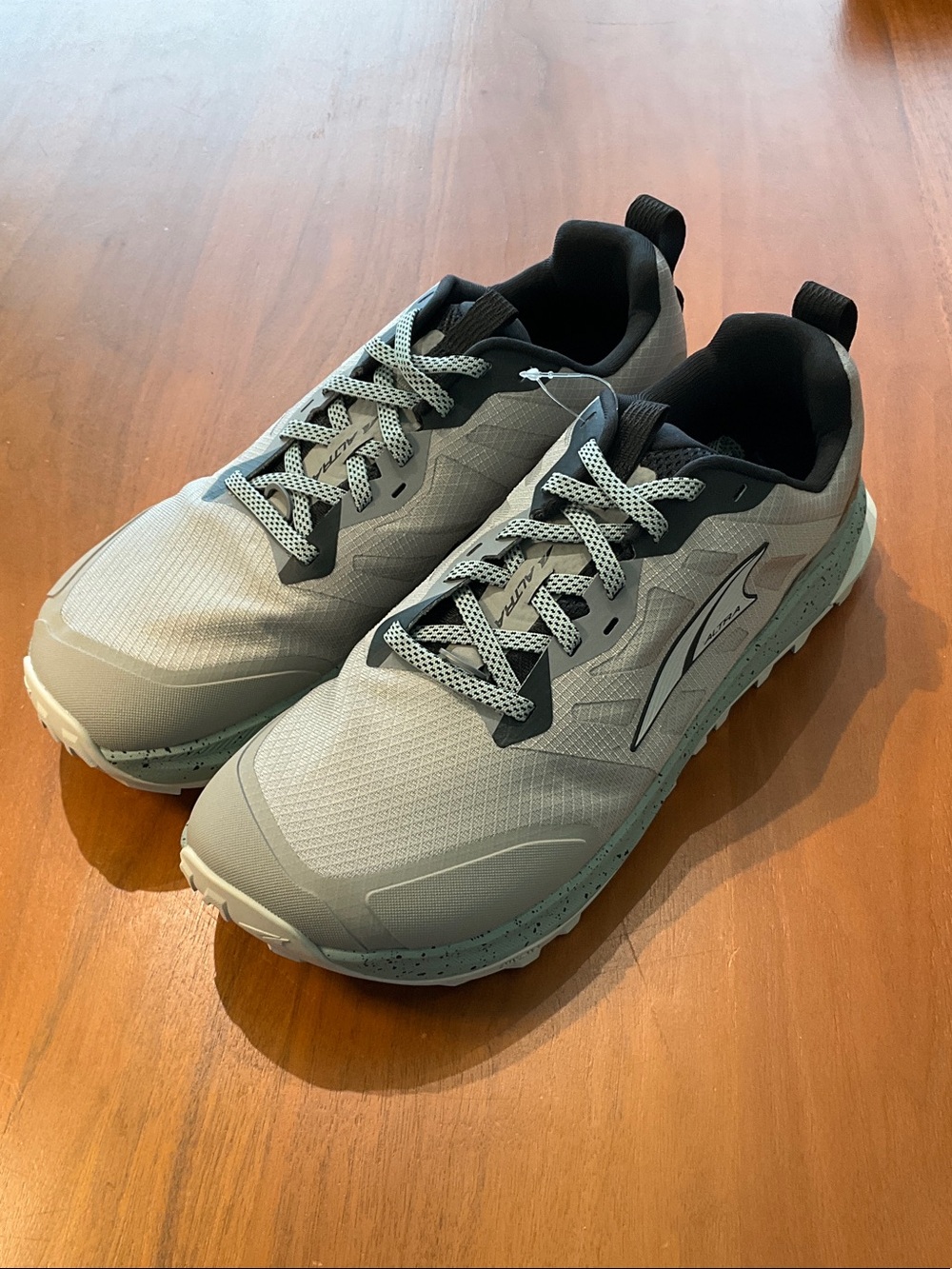 Lone Peak 9 Altra Men's Light Grey and Mint Trail Running Shoes sample